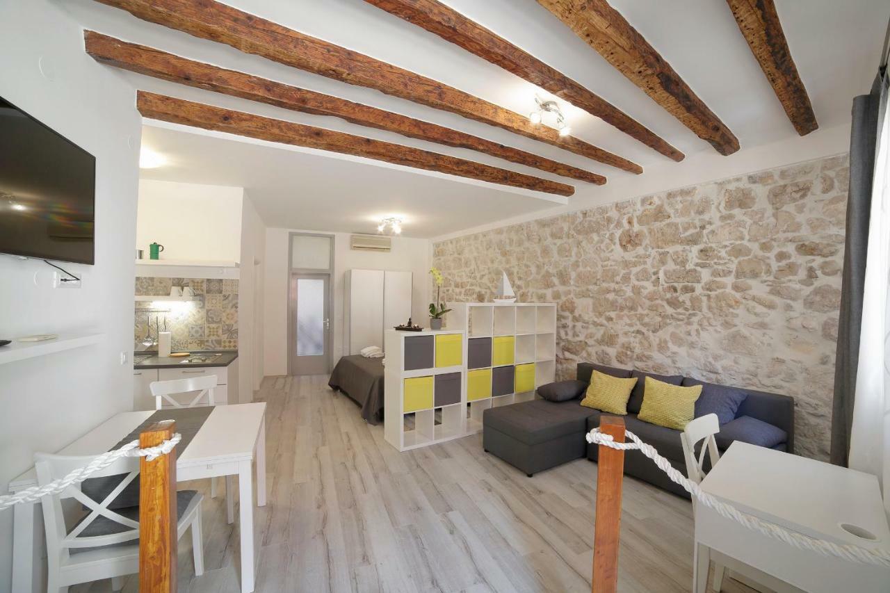 Zen Studio In Center Of Rovinj Bagian luar foto